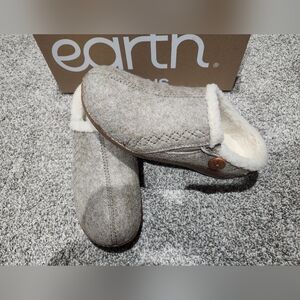 Earth Origins Cozy Light Brown Felt Sherpa-Lined Slip-On Clogs Size 6 New